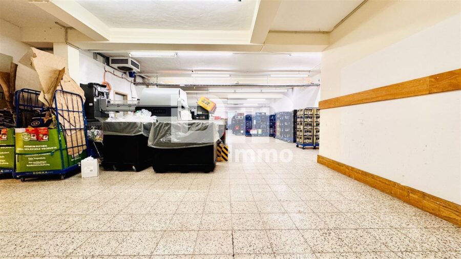 Modernisierter Gewerbekomplex (2 Gebäudeteile) mit langfristigem Mieter + freie Flächen im OG - Gebäude 3 EG Getränkemarkt